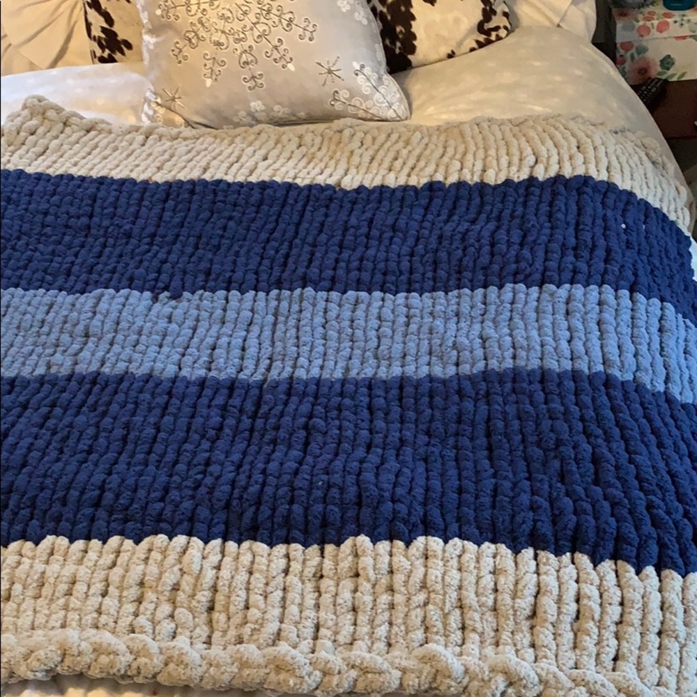Blanket - Picture 4 of 5